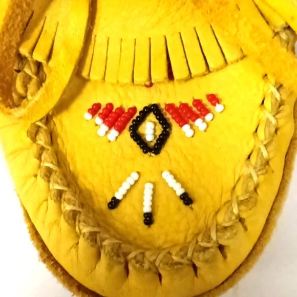 Laurentian Chief Fringed Moose Hide Leather Earthing Moccasins Tan Beaded Size 5 - Picture 7 of 11